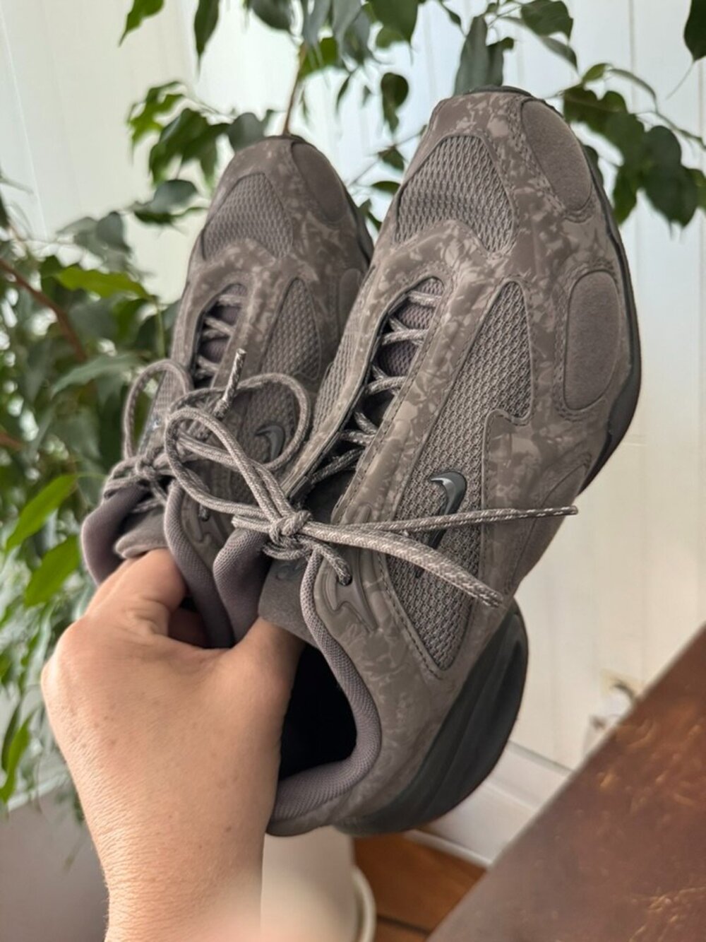 Nike Air Max Muse Cave Stone Medium Ash Women's Size 8 HV5758-289 Y2K Sold Out